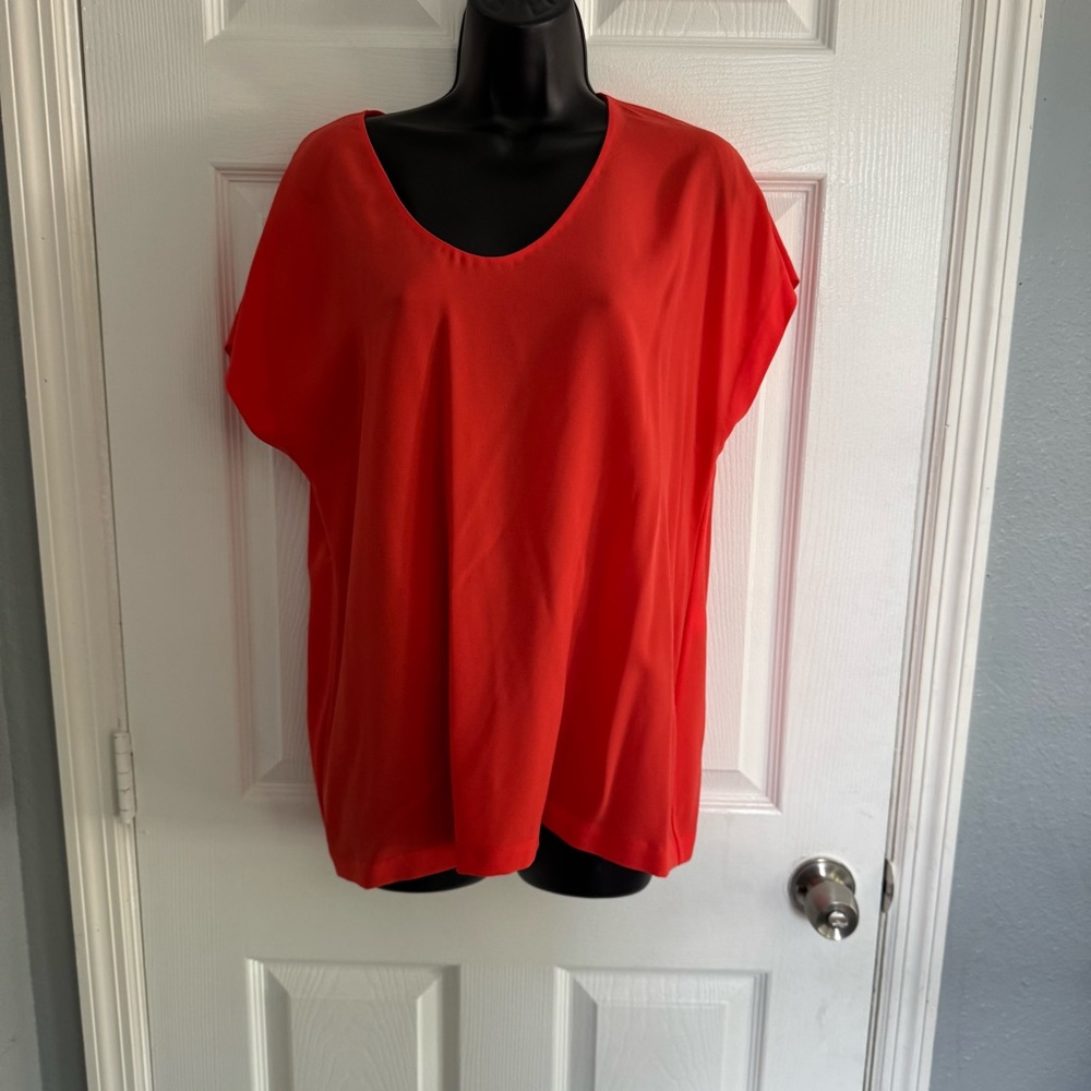 NWOT Diane Von Furstenberg Acedia crepe top - size L
